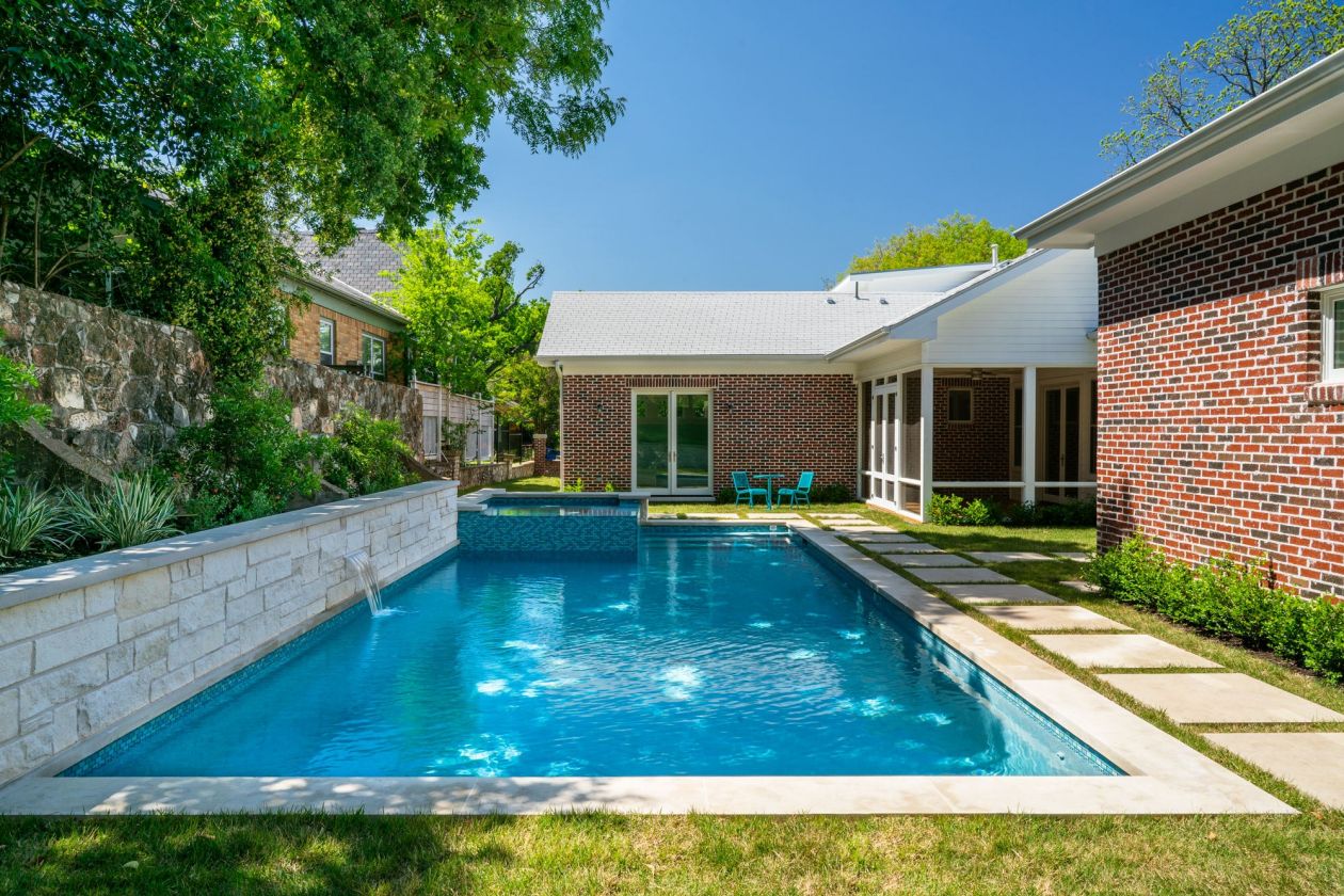 Large Backyard Residential Pool