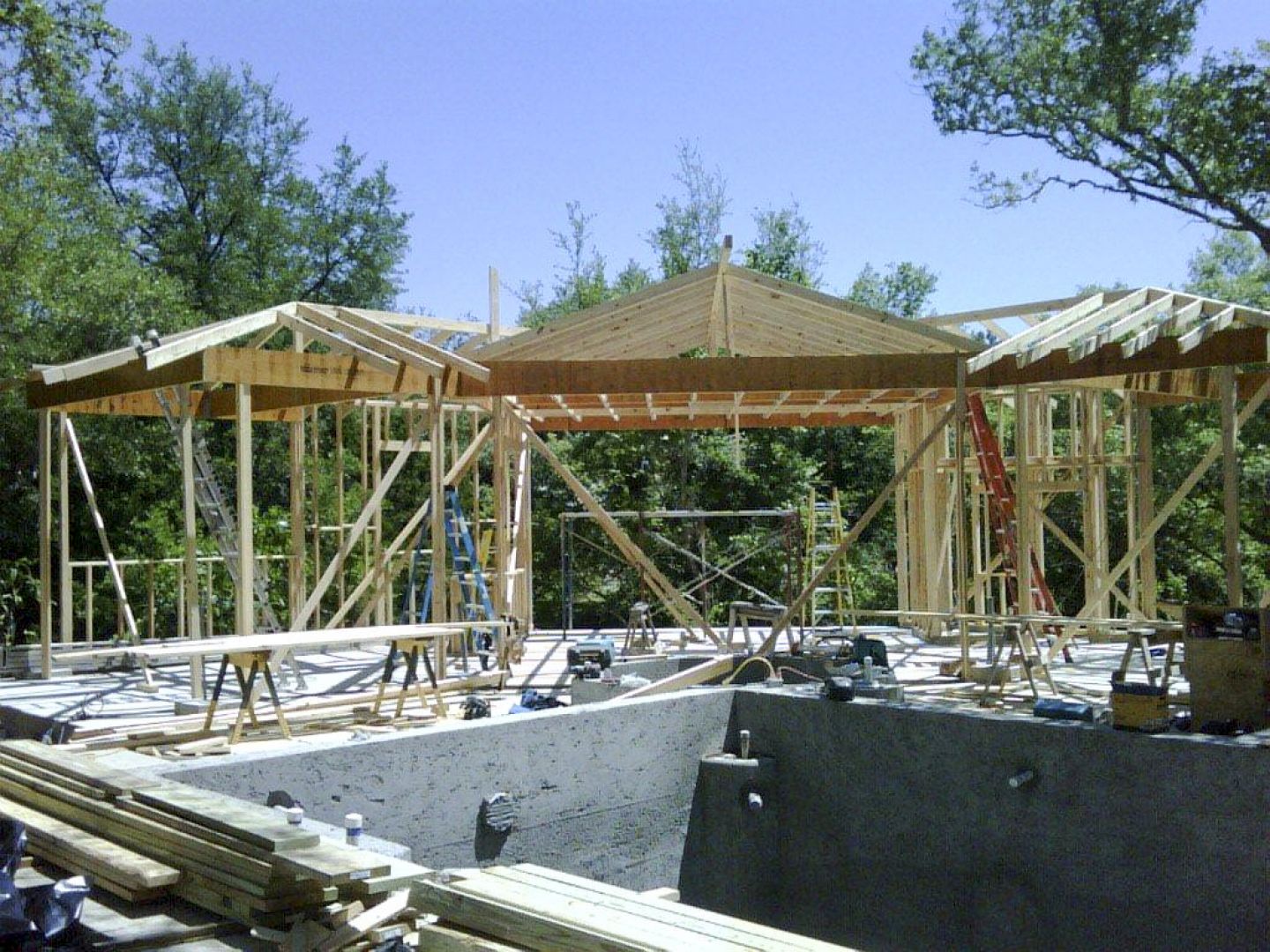 pool-house-framing